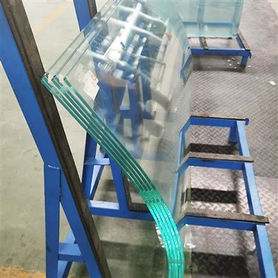 Vetro curvo temprato